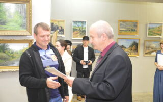 Примите поздравления!
